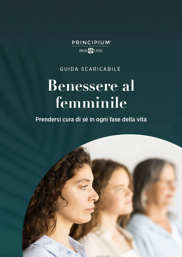 copertina della guida "Benessere al femminile" che vede in primo piano 3 donne di età differenti